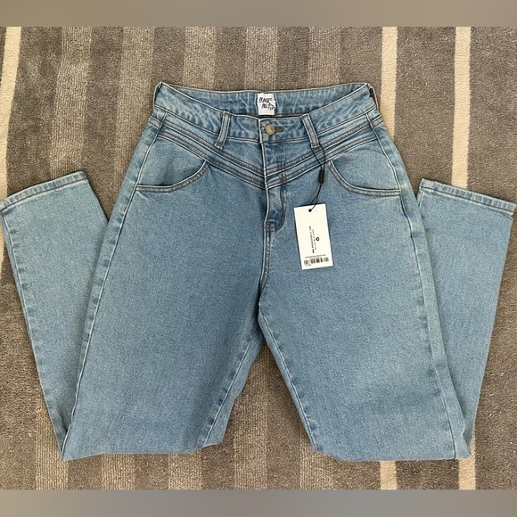 Princess Polly Light Wash “Leila Yolk Mom Jean” Sz-4 - Picture 4 of 14